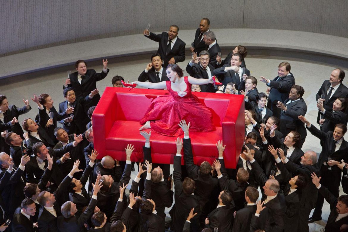 Catanzaro | Il RED CARPET de “La Traviata” – VIDEO