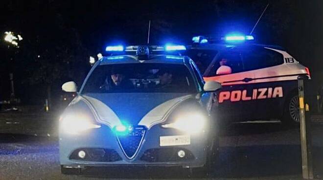 Milano | Palpeggia una 16enne e poi aggredisce agenti: arrestato un uomo per violenza sessuale