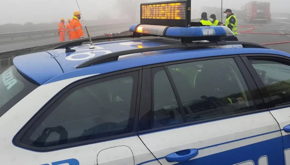 Messina | Scontro tra auto e camion in autostrada, morto 23enne palermitano