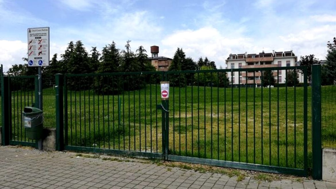 Cesano Maderno (MB) | Carcasse di conigli ed esche avvelenate nel parco: scatta la chiusura