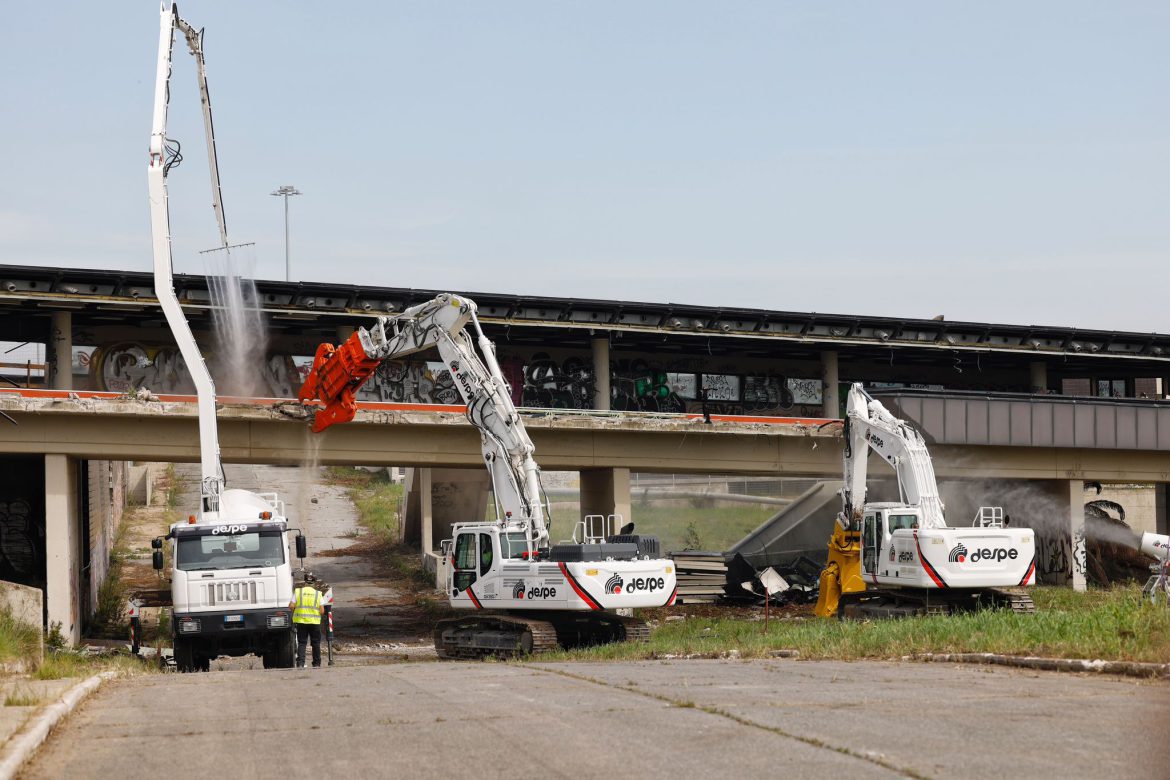 Roma | Iniziata demolizione dell’ex centro Alitalia: al suo posto anche 320 abitazioni