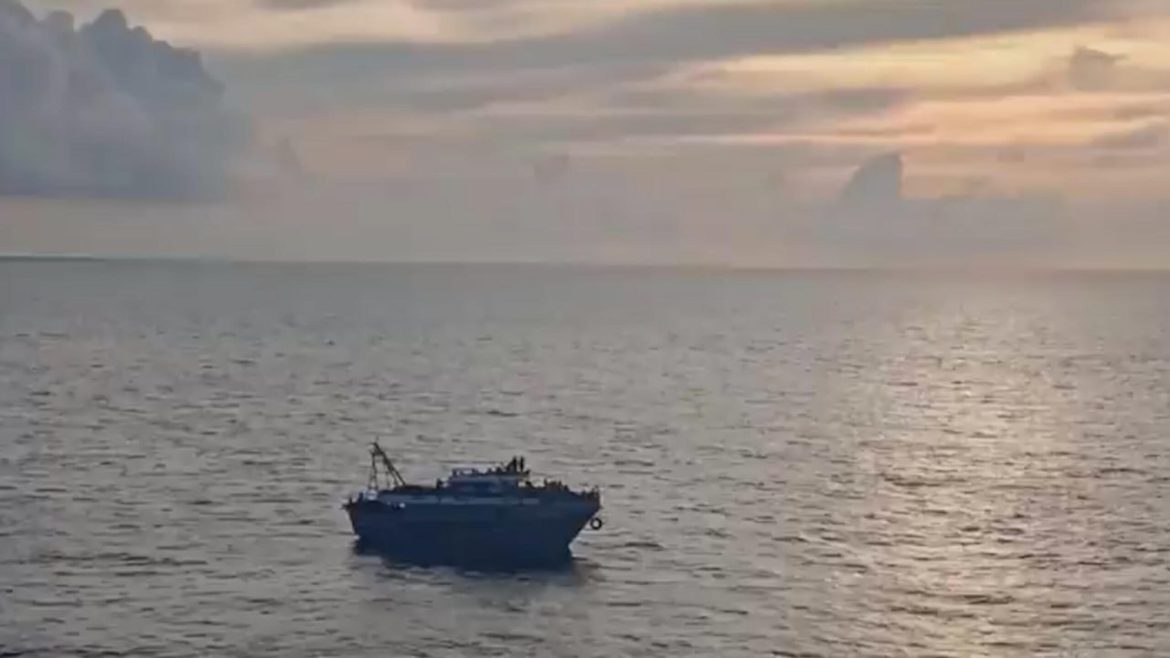 Navigazione | Esercitazioni militari con sommergibile nelle acque dello Jonio calabrese