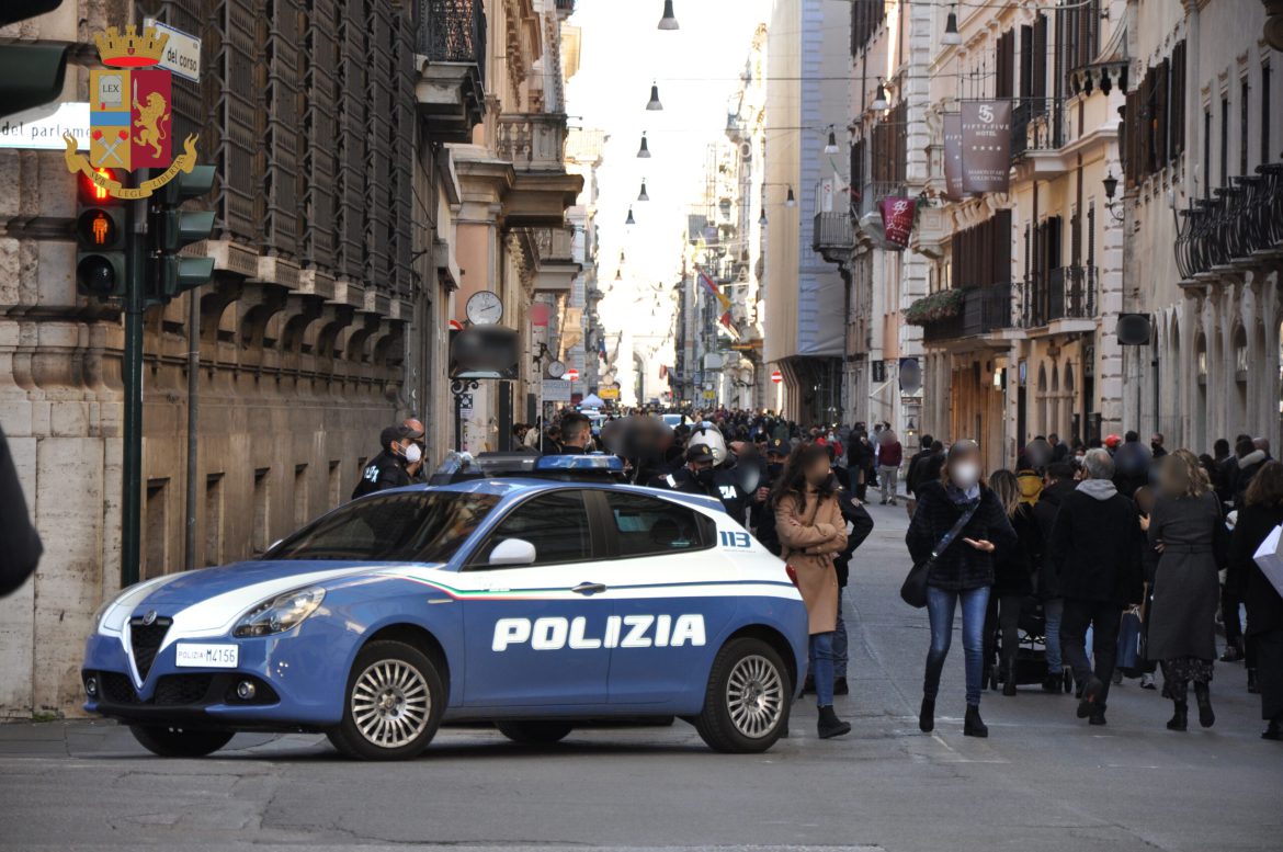 Roma | Maxi furto in pieno giorno: portato via bottino da 200mila euro