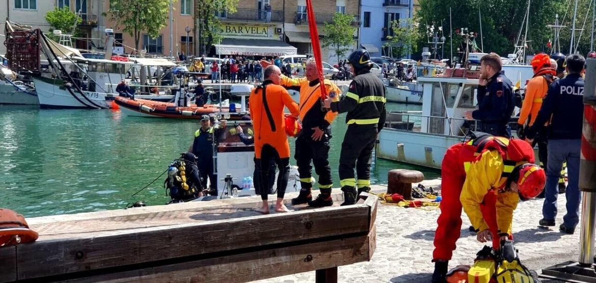 Rimini | Si suicida buttandosi con l’auto si butta nel canale, un passante si tuffa per salvarlo