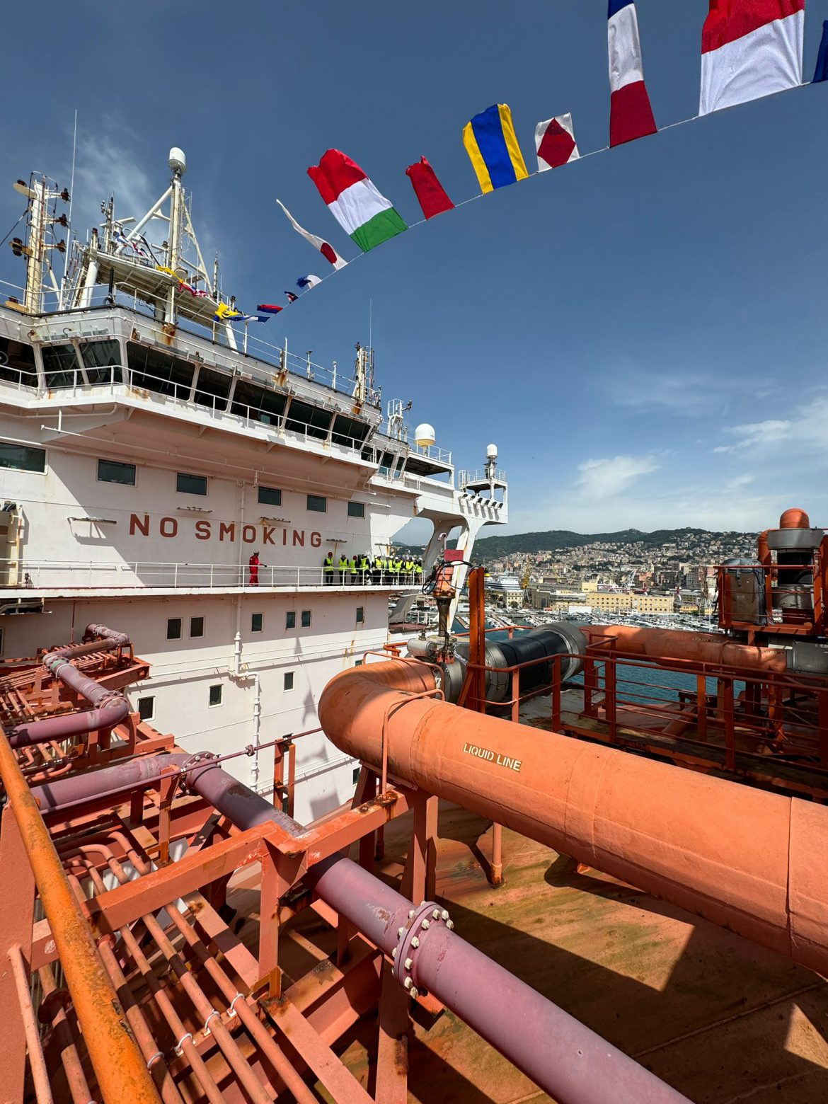 Genova | Toti visita la nave Olt Offshore FSRU “Toscana”